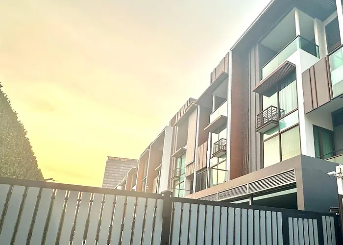 Ekkamai Bts House 4rooms Bangkok