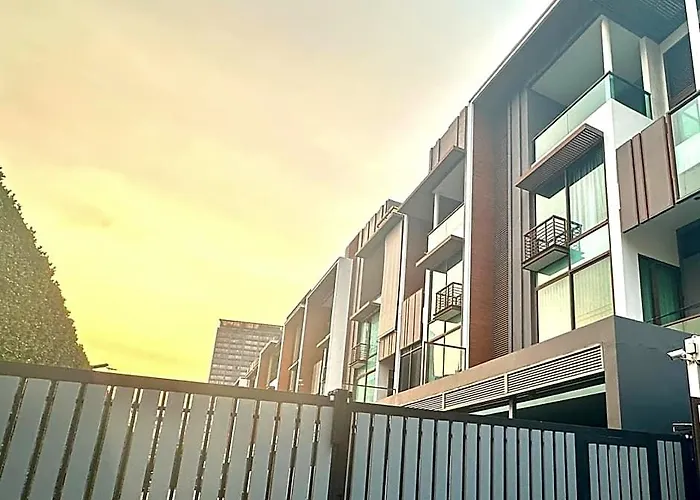 Ekkamai Bts House 4rooms Bangkok